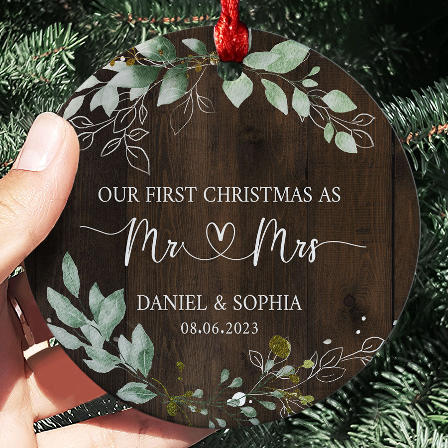 Personalized Ornaments for Wedding